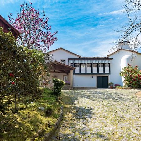 Quinta De Mouraes Casa Dos Rododendros Vendégház Lever Kültér fotó