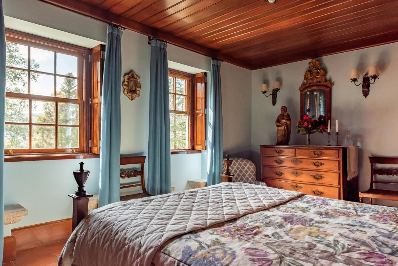 Quinta De Mouraes Casa Dos Rododendros Vendégház Lever Kültér fotó