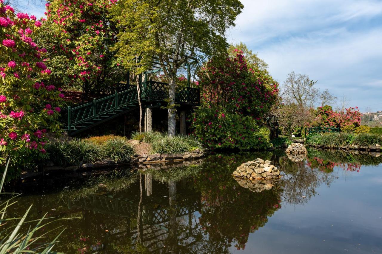 Quinta De Mouraes Casa Dos Rododendros Vendégház Lever Kültér fotó