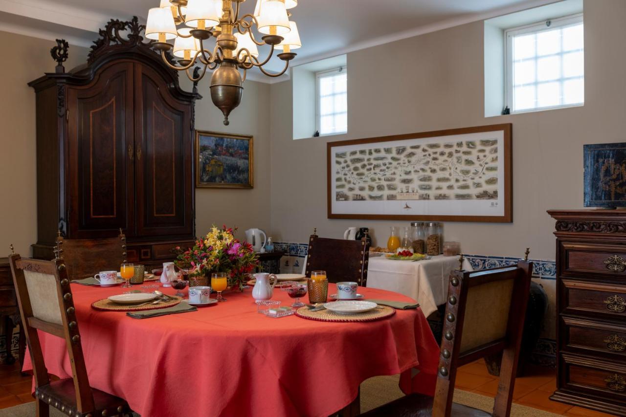 Quinta De Mouraes Casa Dos Rododendros Vendégház Lever Kültér fotó