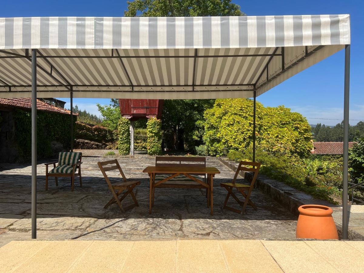 Quinta De Mouraes Casa Dos Rododendros Vendégház Lever Kültér fotó