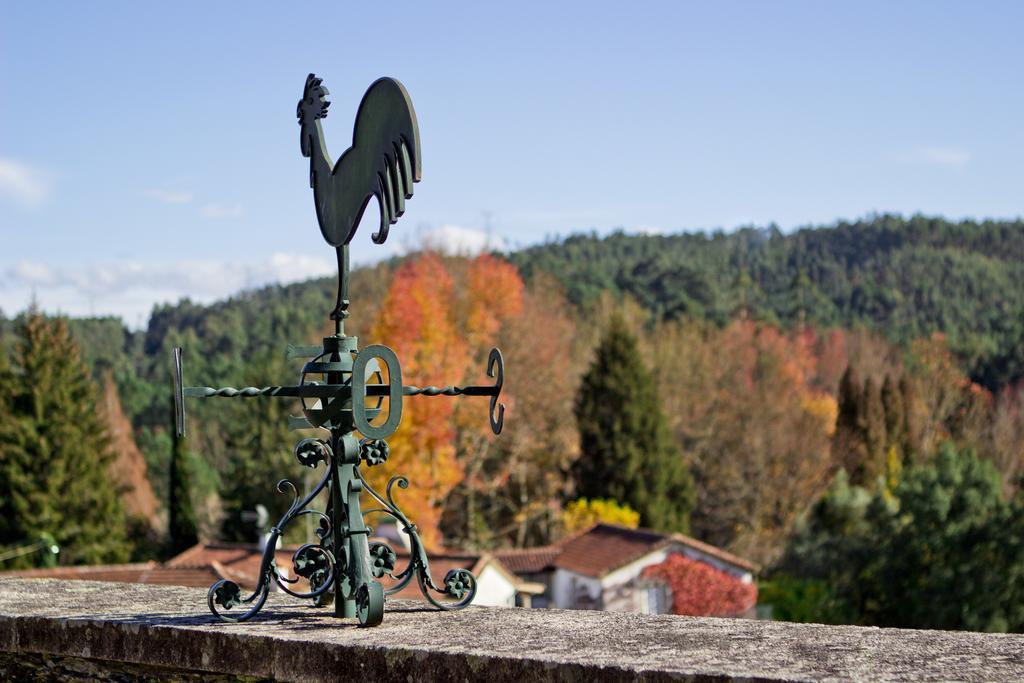 Quinta De Mouraes Casa Dos Rododendros Vendégház Lever Kültér fotó