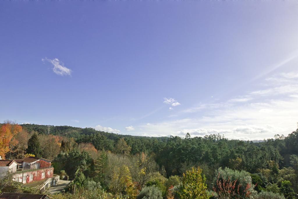 Quinta De Mouraes Casa Dos Rododendros Vendégház Lever Kültér fotó