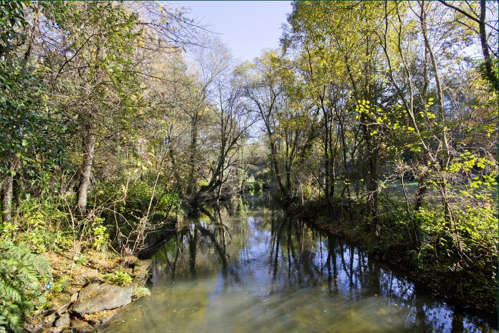 Quinta De Mouraes Casa Dos Rododendros Vendégház Lever Kültér fotó