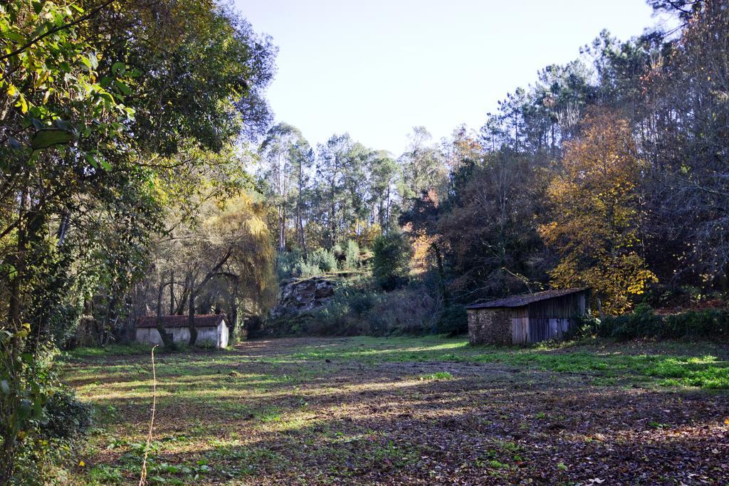 Quinta De Mouraes Casa Dos Rododendros Vendégház Lever Kültér fotó